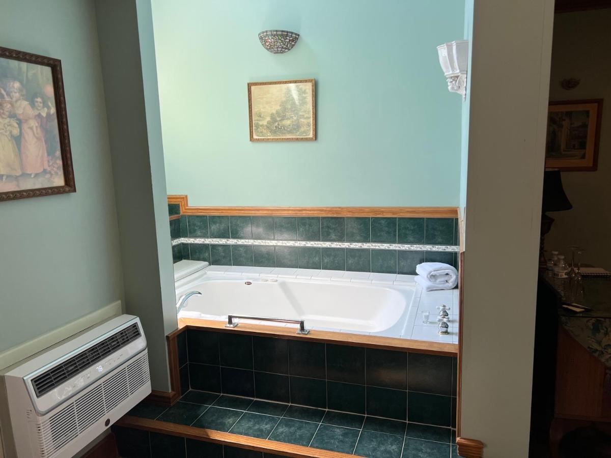 King Suite with Balcony